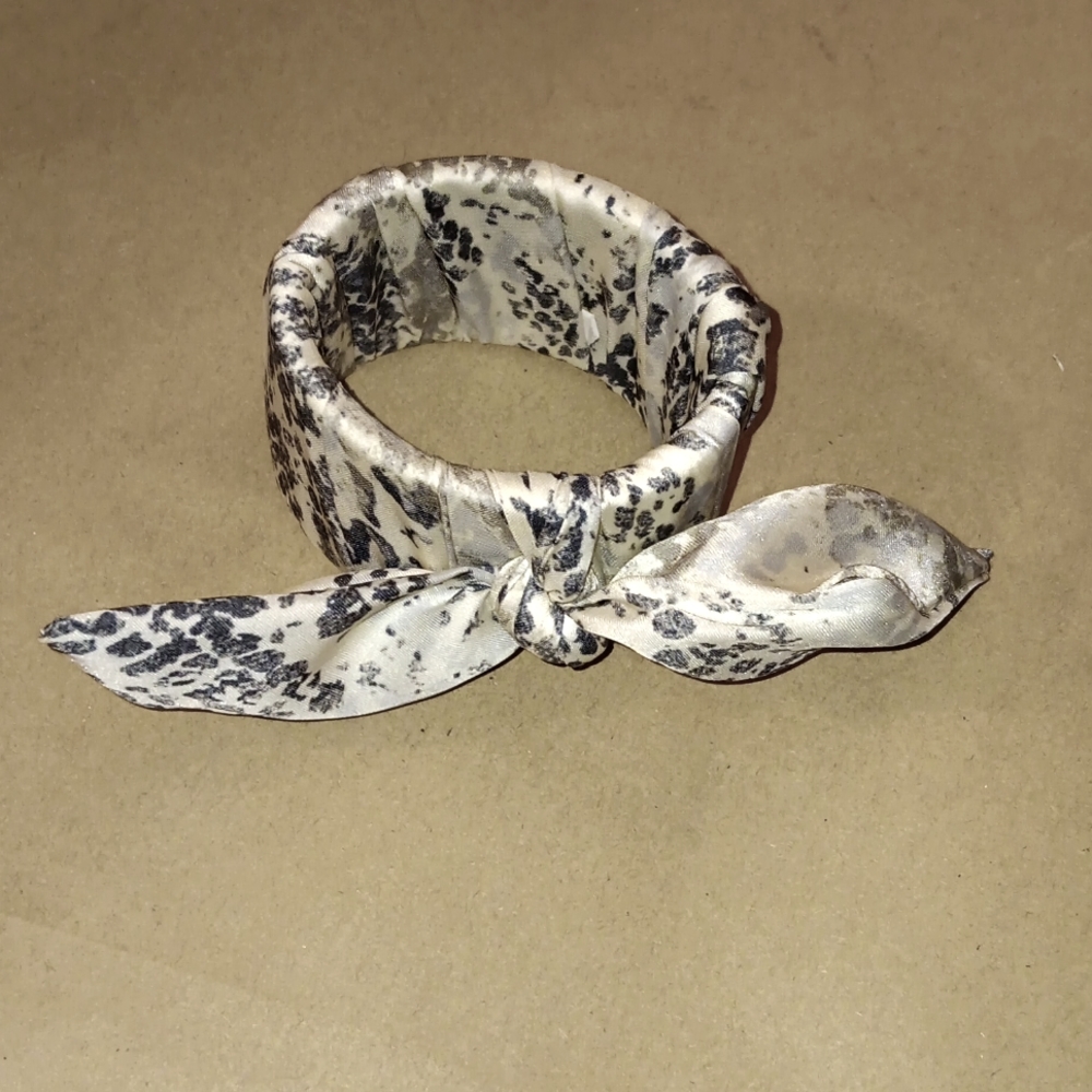 Chico clothed bracelet